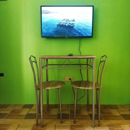 Blue Nest Apartment Манила Экстерьер фото